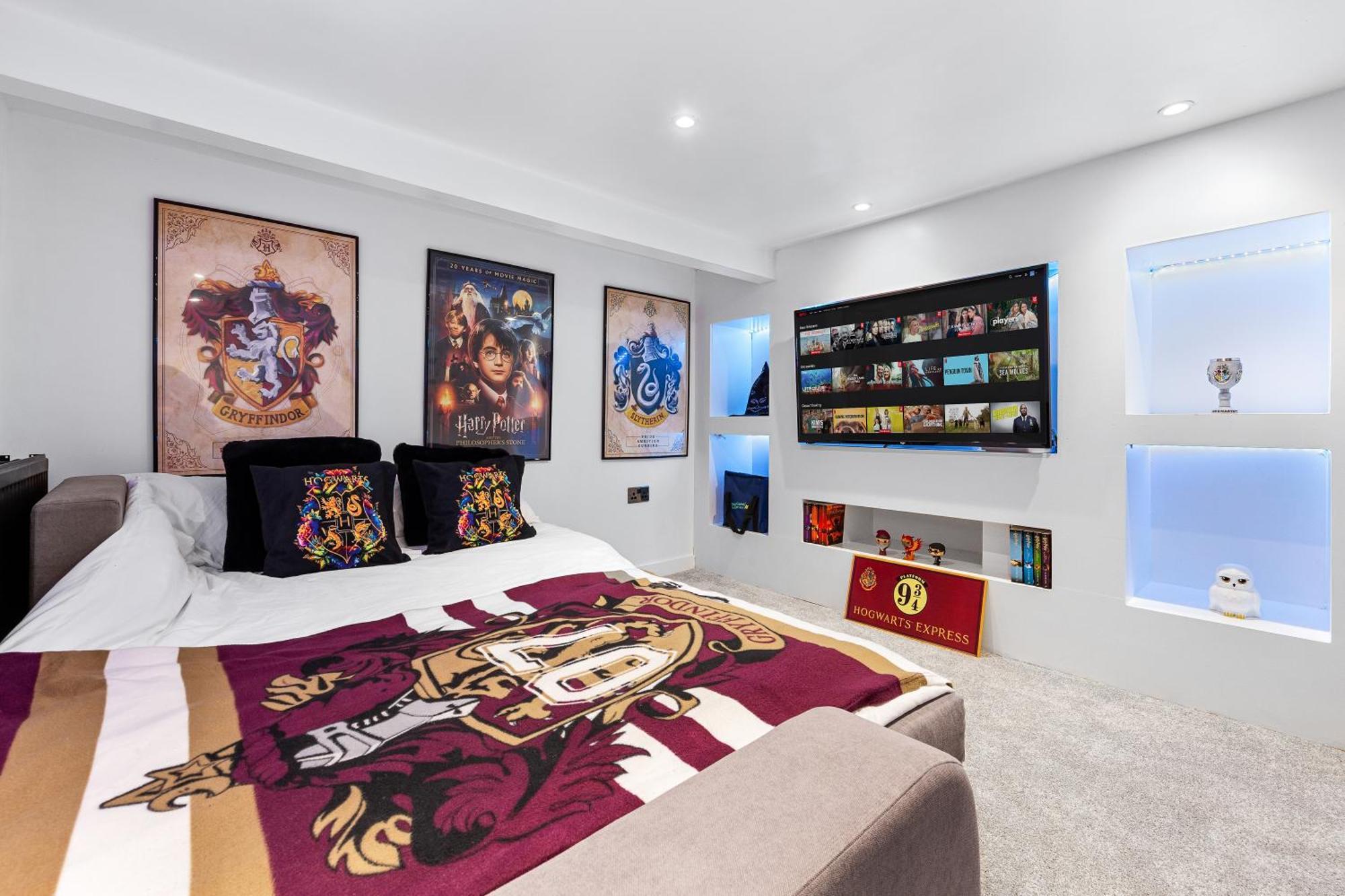 The Hogwarts Retreat - Cinema Room - Special May Offer - 25Th - 31St 沃特福德 外观 照片
